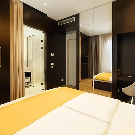 Maccani Black Luxury Gasthuis Belgrado