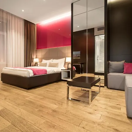 Gasthuis Maccani Black Luxury 3*