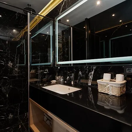 Maccani Black Luxury 3* Belgrado