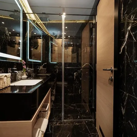 Gasthuis Maccani Black Luxury Belgrado