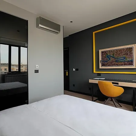 Maccani Black Luxury Gasthuis